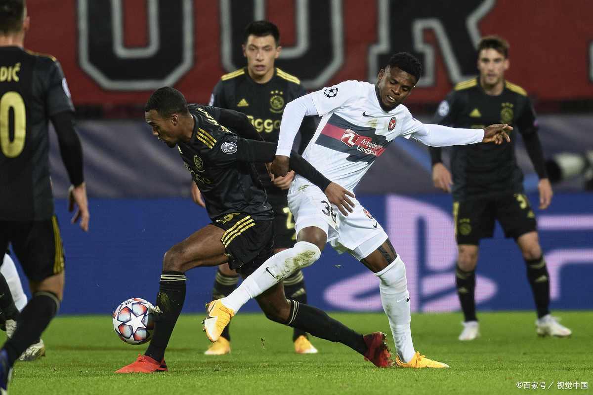 阿贾克斯逆转胜利，晋级前途光明的简单介绍