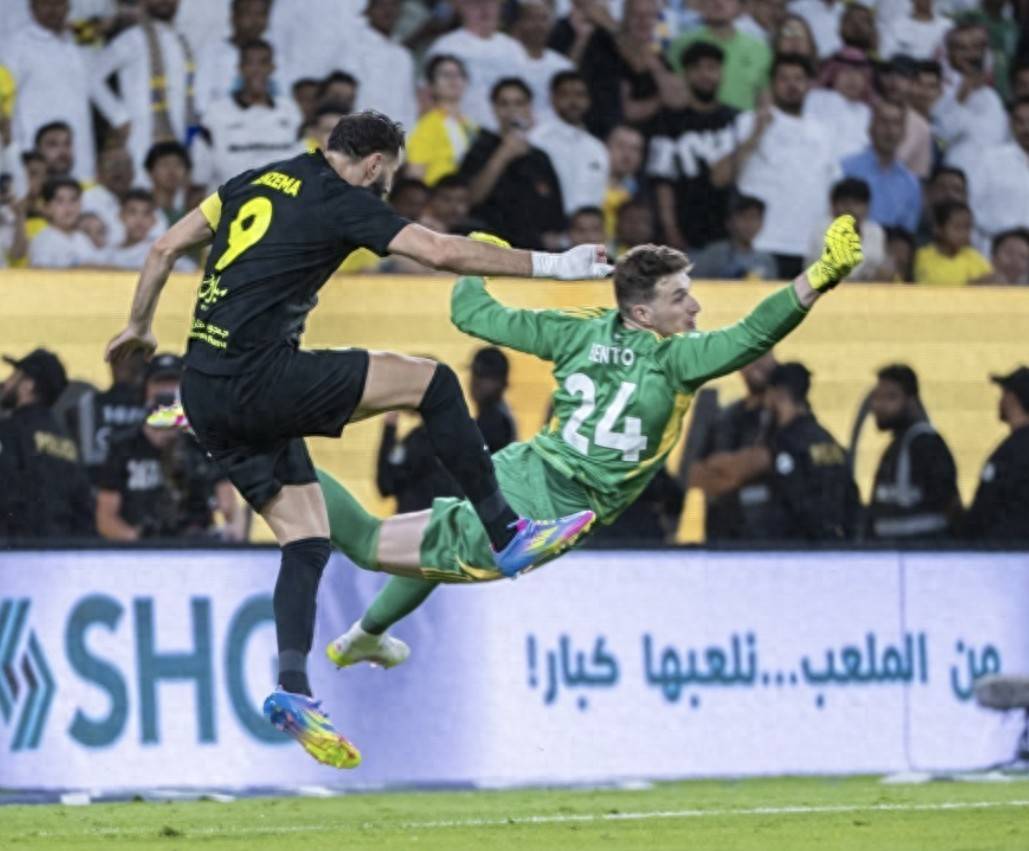 本泽马破门领衔:皇家马德里逆袭击败瓦伦西亚 本泽马破门领衔:皇家马德里逆袭击败瓦伦西亚