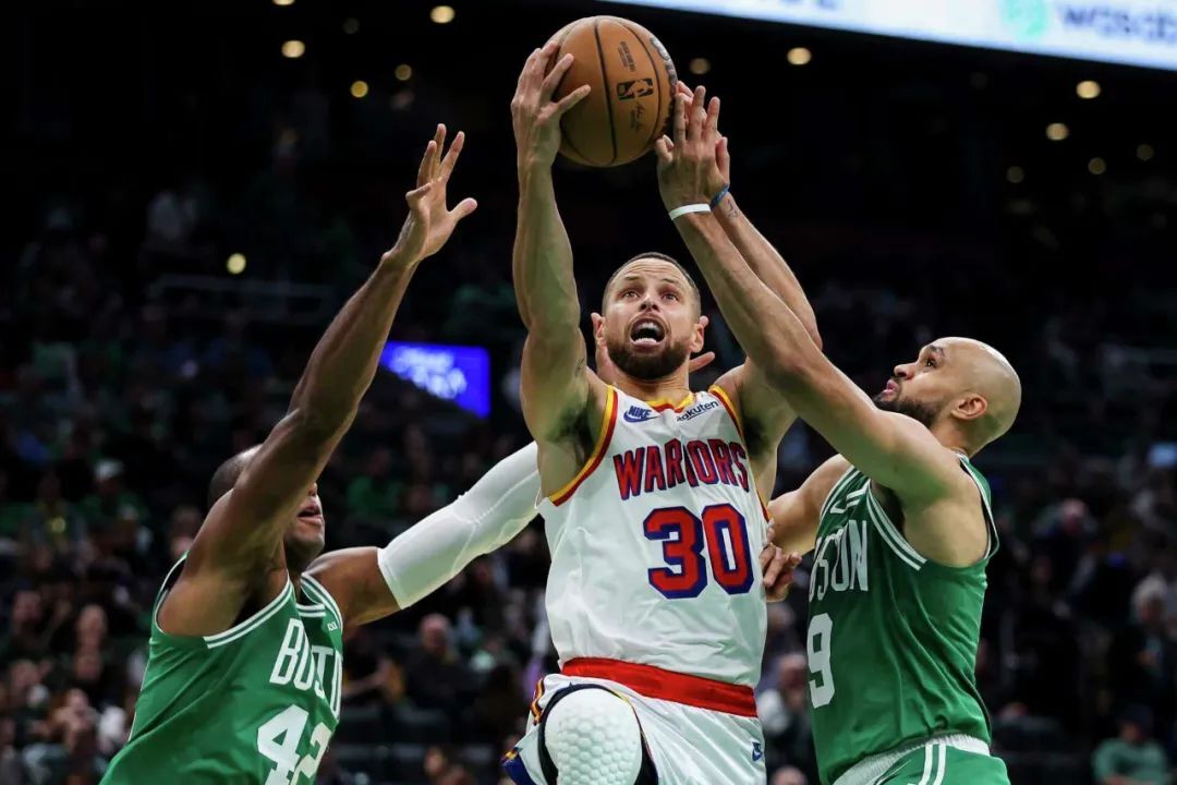 凯尔特人队最后时刻惨败，被勇士队逆转的简单介绍