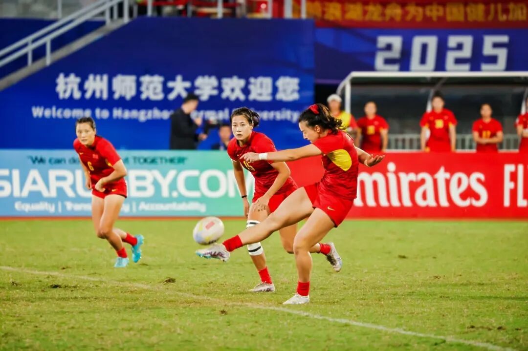 橄榄球小组赛落幕,强队悉数晋级 橄榄球小组赛落幕,强队悉数晋级