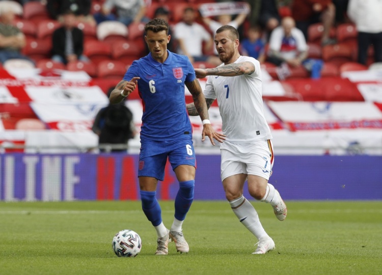 英格兰队力克奥地利队，梁靖崑惊艳四座