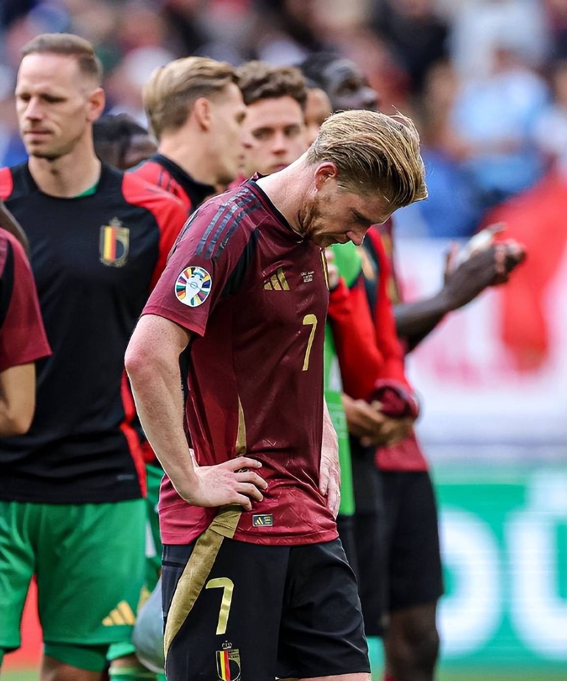 关于英格兰队逆转葡萄牙队，奥恰洛夫扛起全队的信息