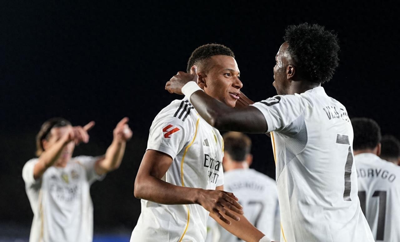 尤文完胜利物浦，姆巴佩惊艳四座