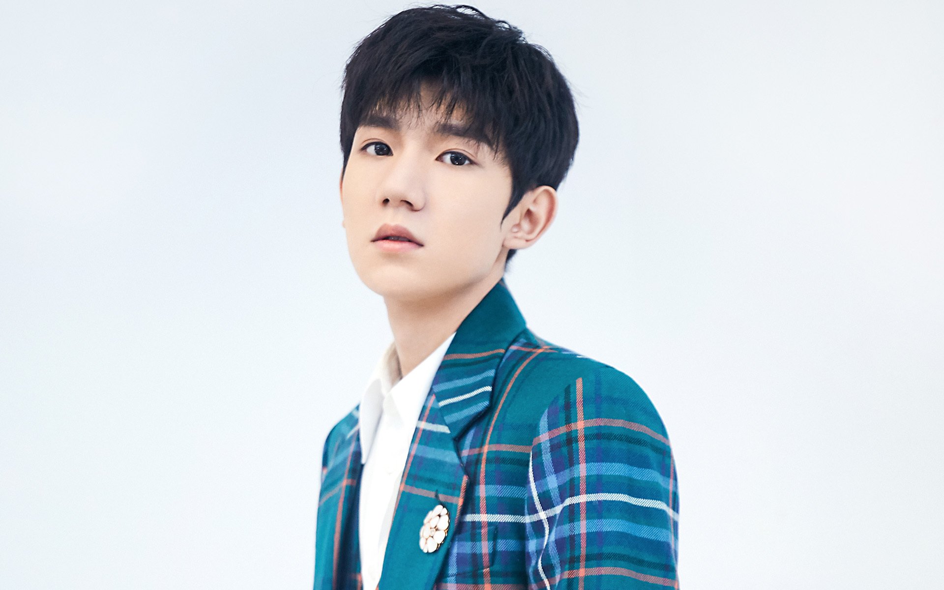 当巴斯托尼的上帝视角笼罩赛场，威尔士与德国的战术棋局，如何被一个局外人定义？