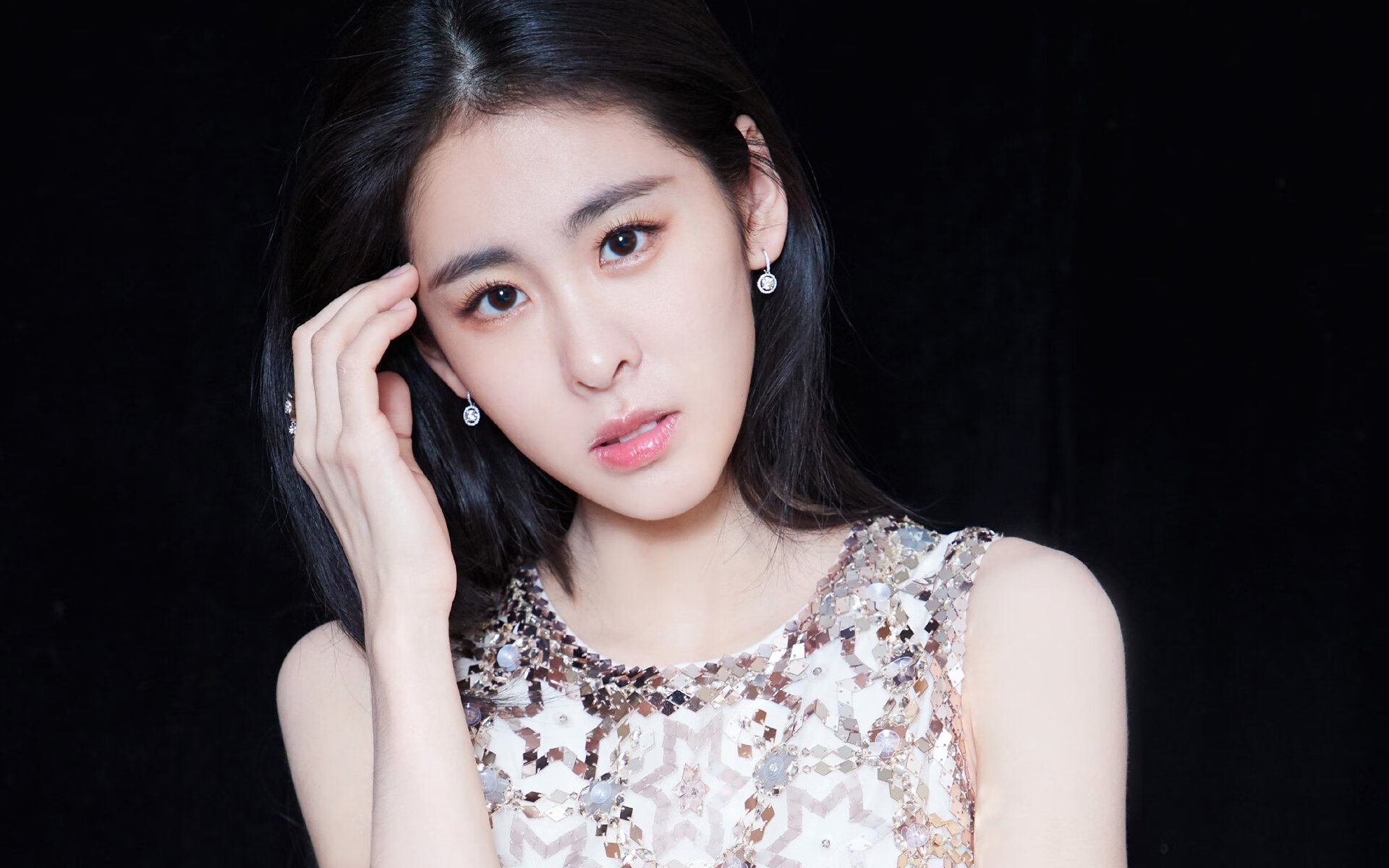 锁链与钥匙，雄鹿筑起防守铁壁，东契奇却成掘金解局人