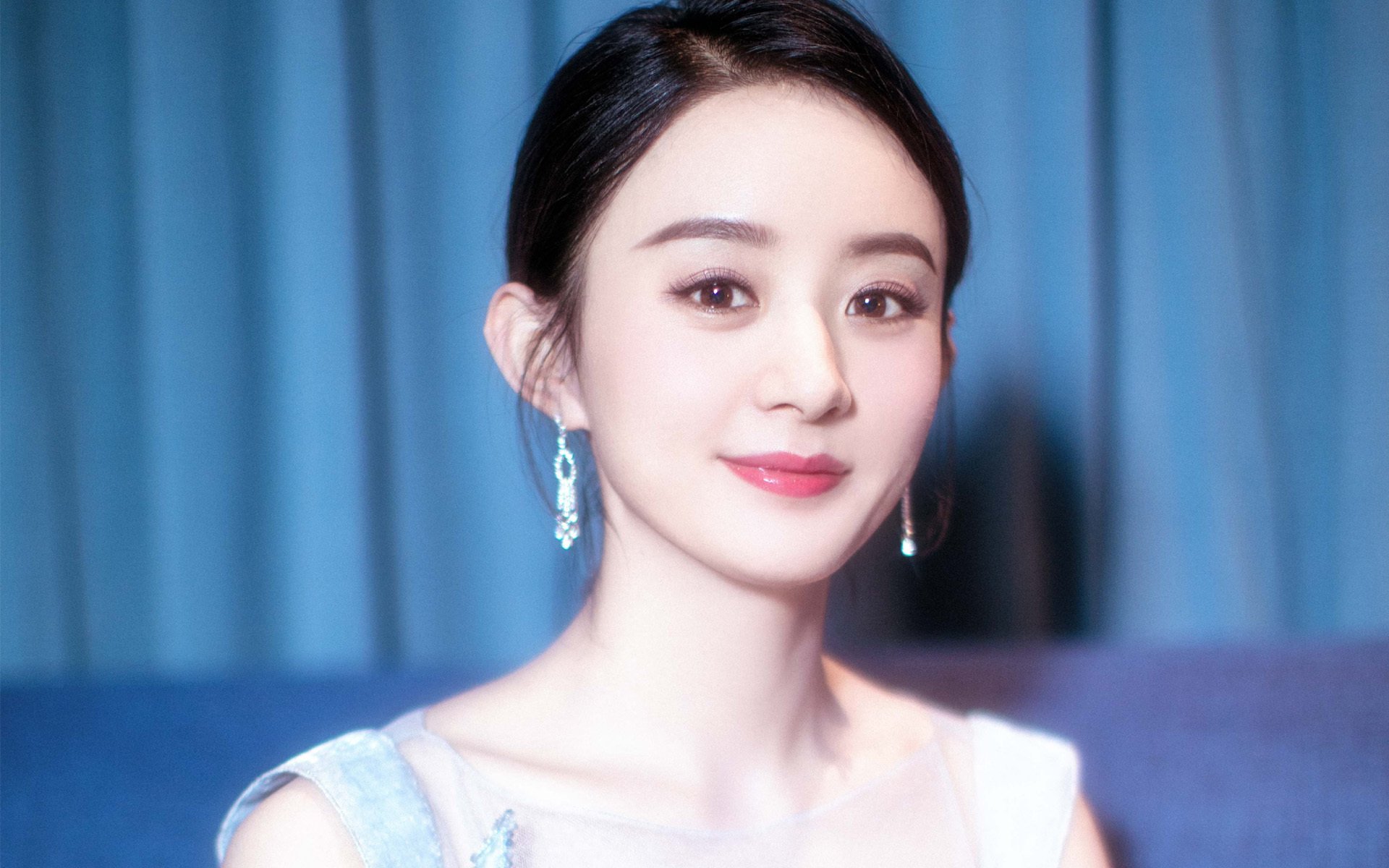 跨越边界的巨人,当诺坎普遇见丹佛高原的凝视