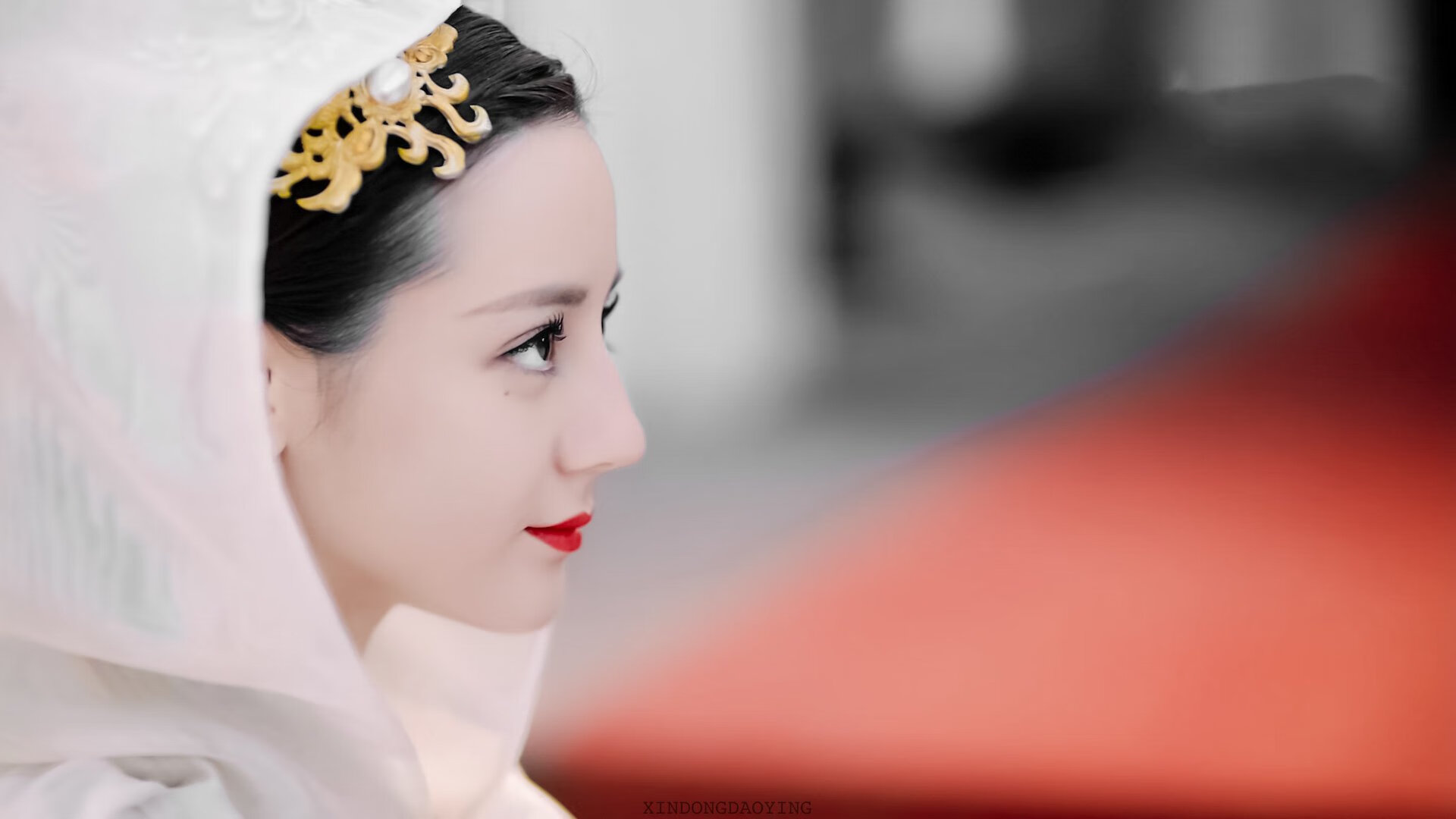 孤岛求生的钥匙，阿尔瓦雷斯连续两回合刺穿皇家社会铁幕