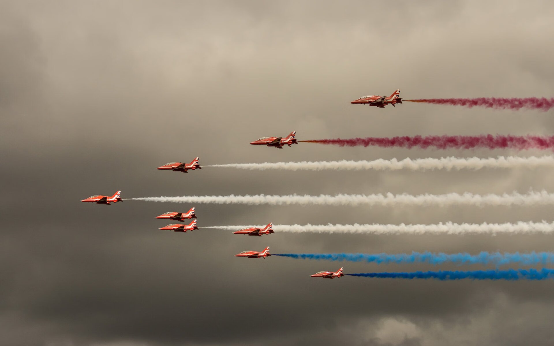 波斯铁骑踏碎阿尔卑斯山脊，凯塞多一击定乾坤，伊朗力擒瑞士创历史
