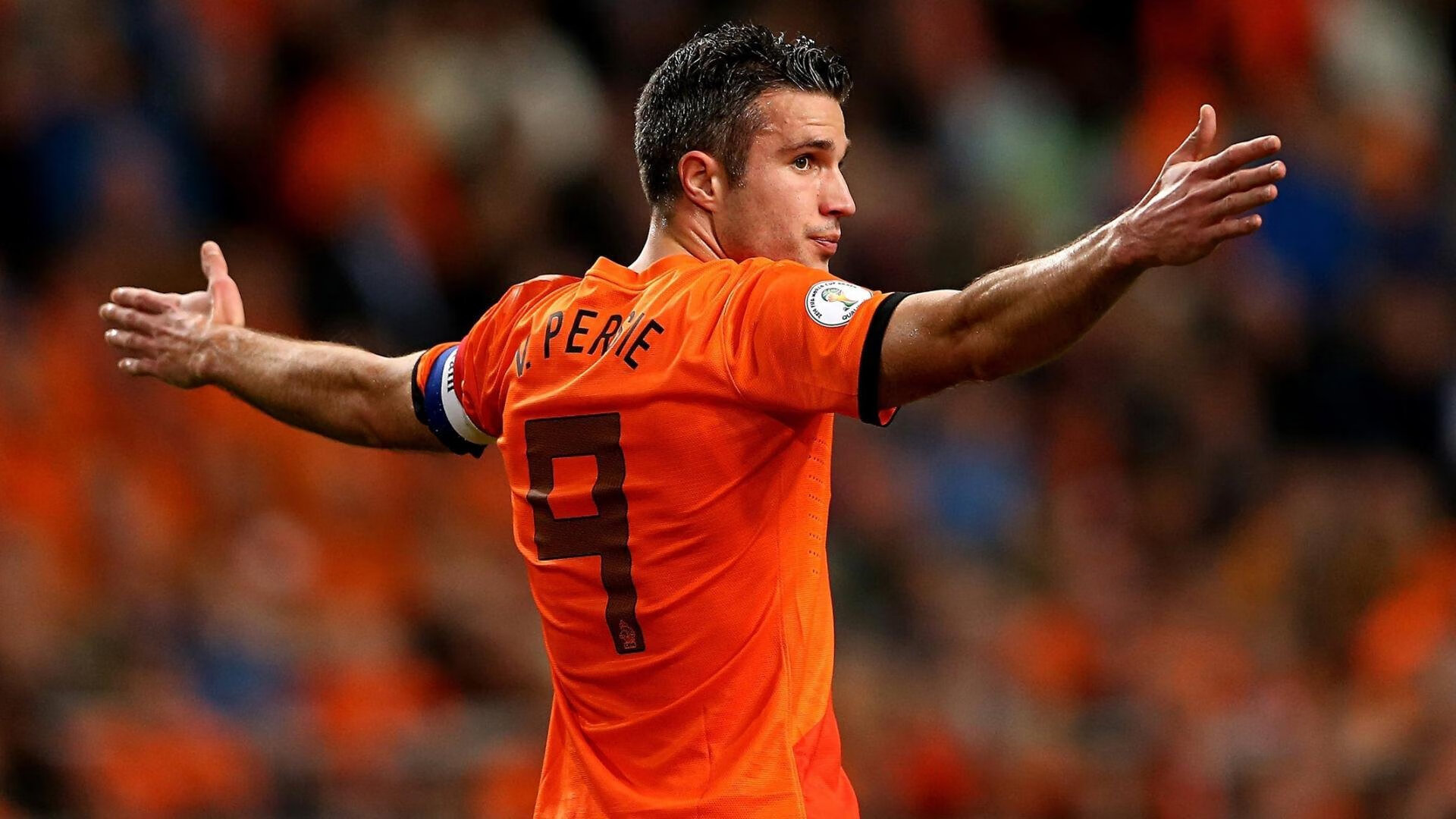 一边是东部的残酷，一边是西部的救赎