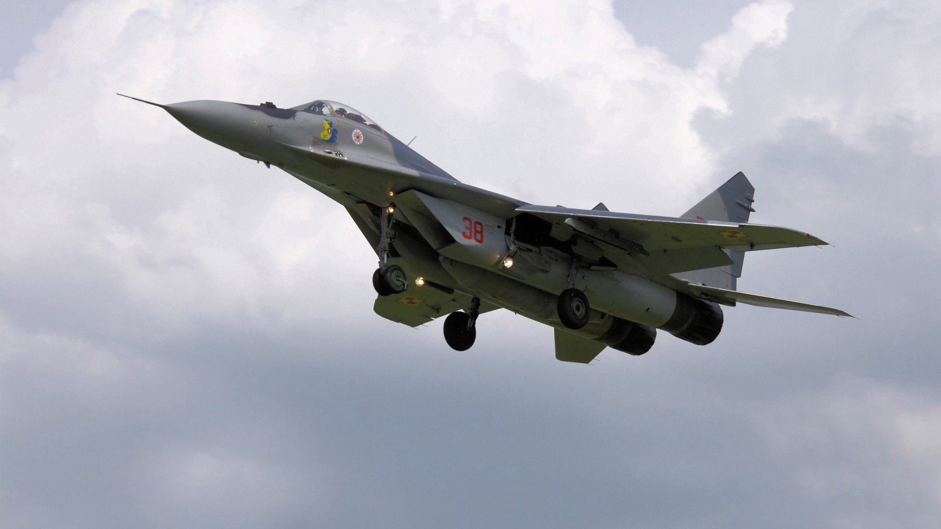 东方黎明与西方落日，当巴黎加时映照德甲争冠夜