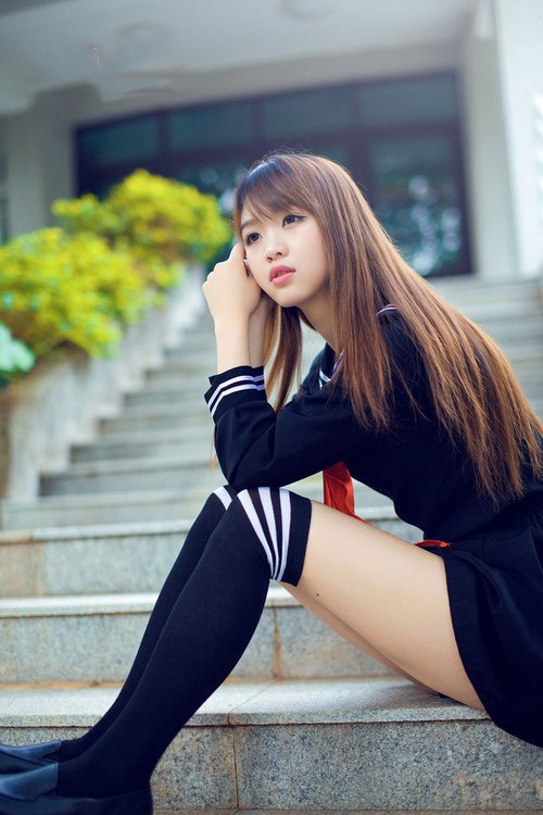 新王立威，文班亚马末节统治比赛，尼克斯掘金大战成就经典时刻—当四千万纽约球迷的期待，在文班亚马的遮天巨掌下碎了一地